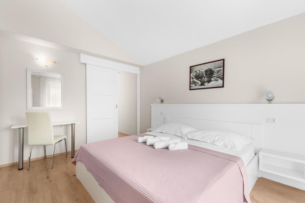 Villa Hope - Apartments With Shared Pool Porec Luaran gambar