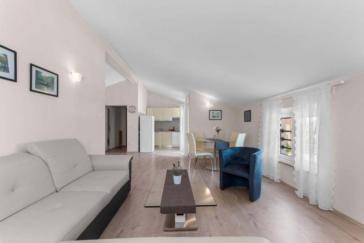 Villa Hope - Apartments With Shared Pool Porec Luaran gambar