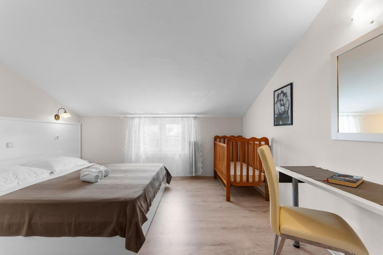 Villa Hope - Apartments With Shared Pool Porec Luaran gambar