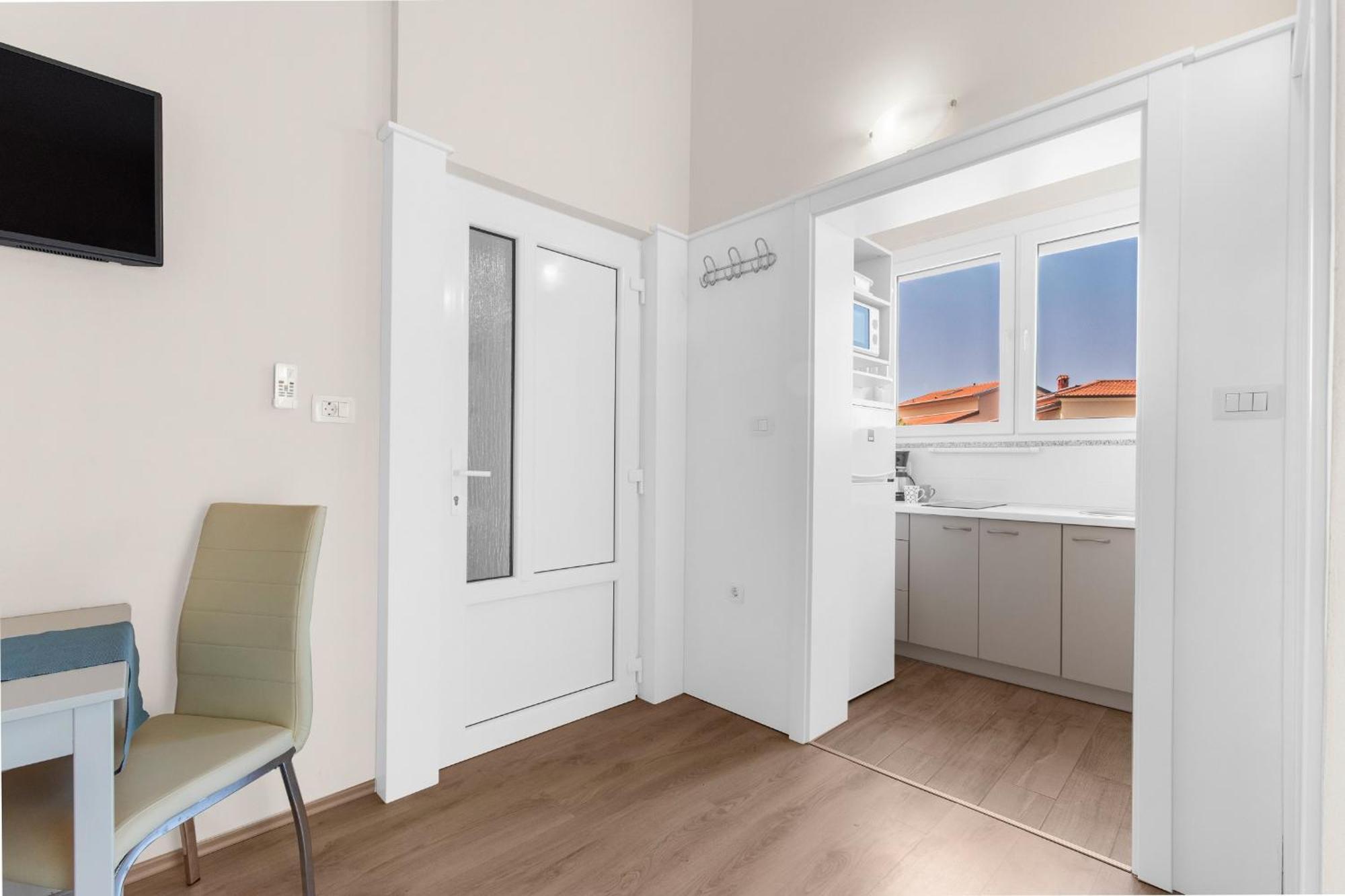 Villa Hope - Apartments With Shared Pool Porec Bilik gambar
